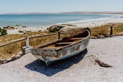 Bo Bakkies 1 - Paternoster Rentals