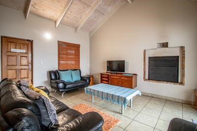 The Red Door - Paternoster Rentals